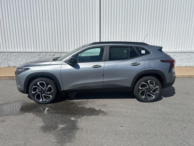 new 2025 Chevrolet Trax car, priced at $27,073