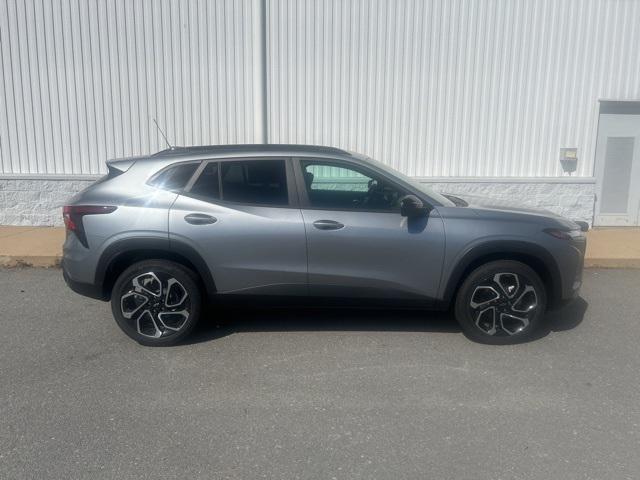 new 2025 Chevrolet Trax car, priced at $27,073