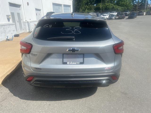 new 2025 Chevrolet Trax car, priced at $27,073