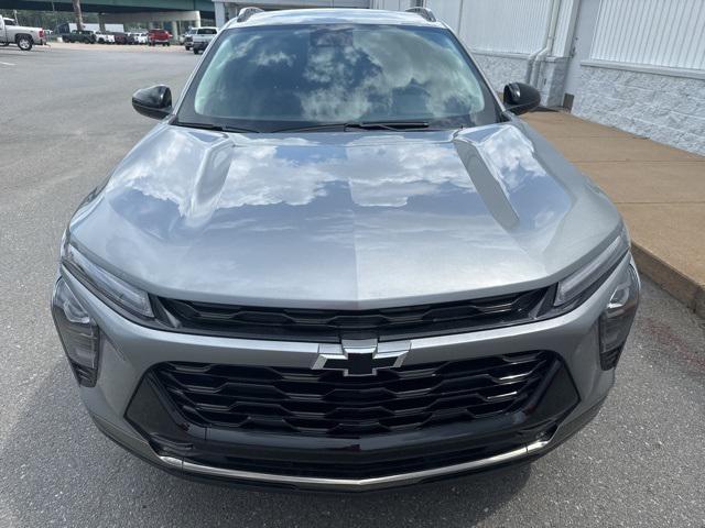 new 2025 Chevrolet Trax car, priced at $26,196