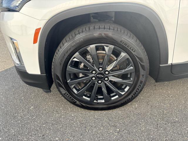 used 2022 Chevrolet Traverse car, priced at $26,589