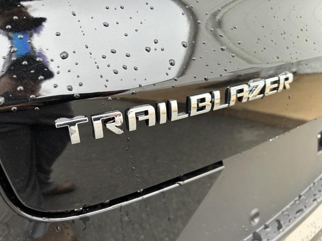 new 2025 Chevrolet TrailBlazer car, priced at $29,926
