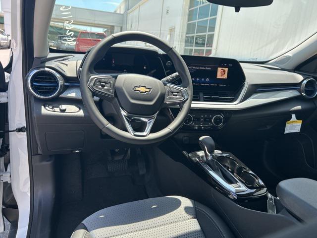 new 2025 Chevrolet Trax car, priced at $25,800