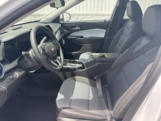new 2025 Chevrolet Trax car, priced at $25,284