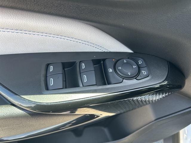 new 2025 Chevrolet Trax car, priced at $25,800