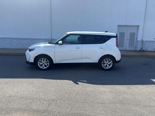 used 2025 Kia Soul car, priced at $18,967