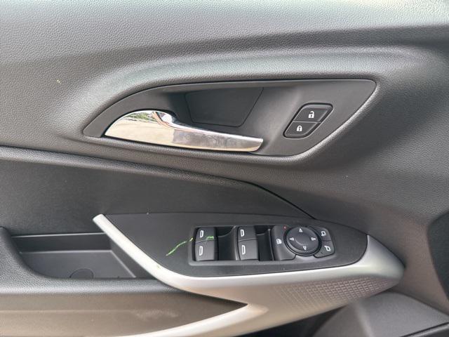 new 2025 Chevrolet Trax car, priced at $24,330
