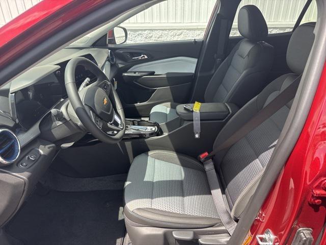 new 2025 Chevrolet Trax car, priced at $25,525