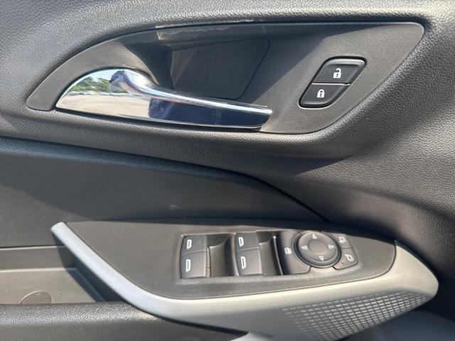 new 2025 Chevrolet Trax car, priced at $24,330