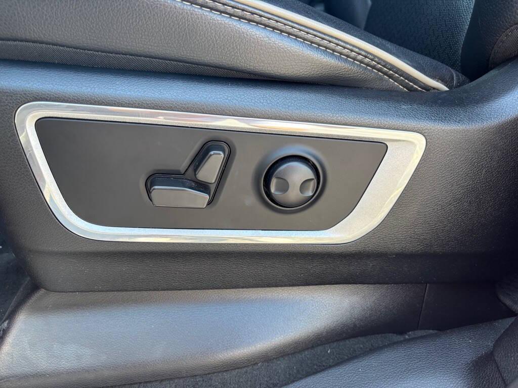 used 2022 Ram 1500 car, priced at $38,998