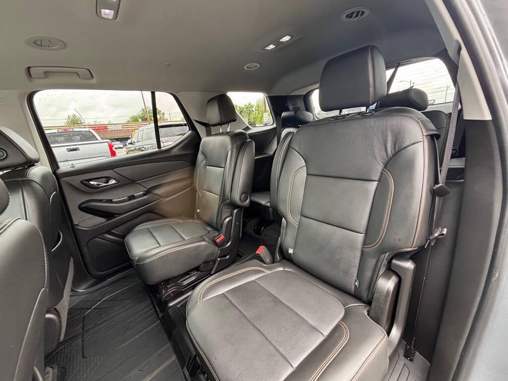 used 2019 Chevrolet Traverse car, priced at $17,998