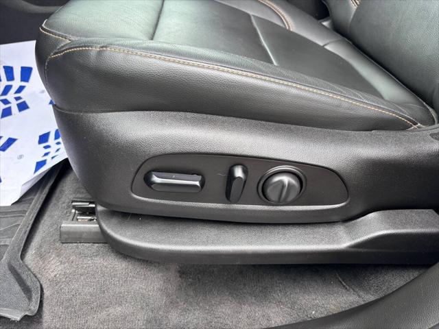 used 2019 Chevrolet Traverse car, priced at $18,998