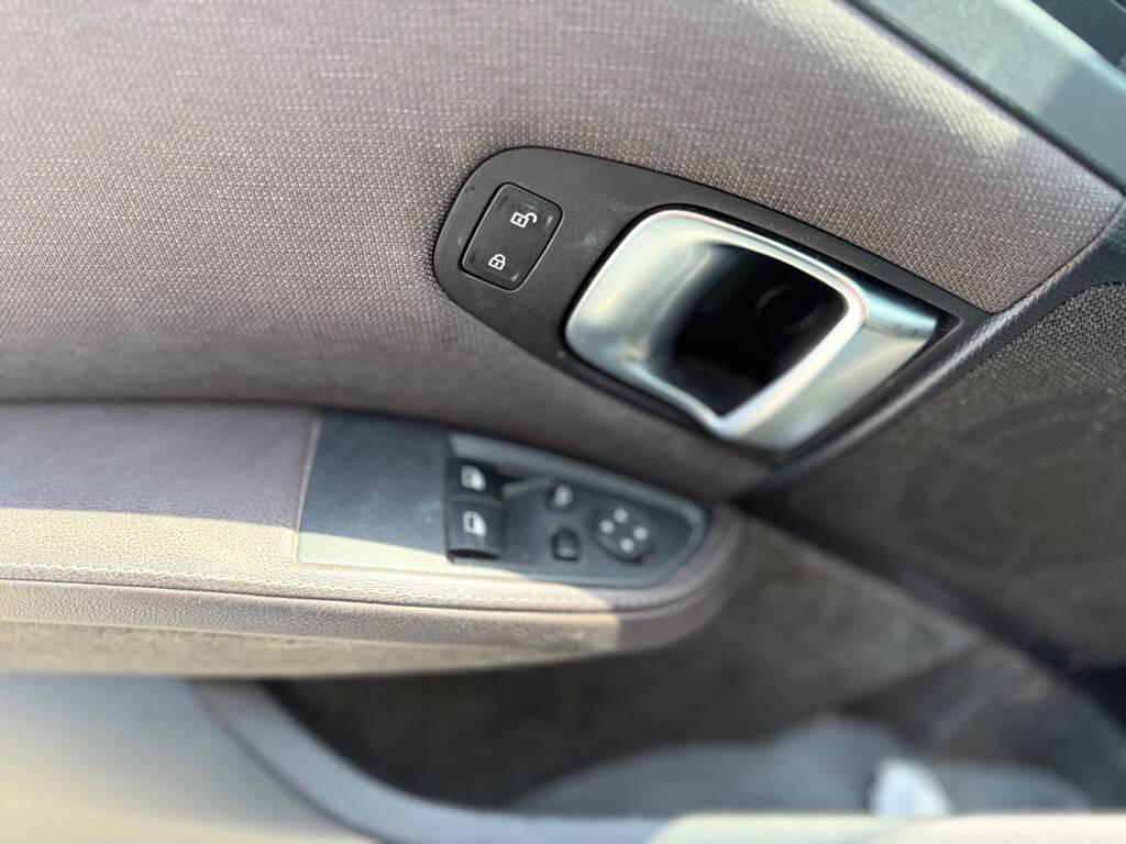used 2021 BMW i3 car, priced at $19,998