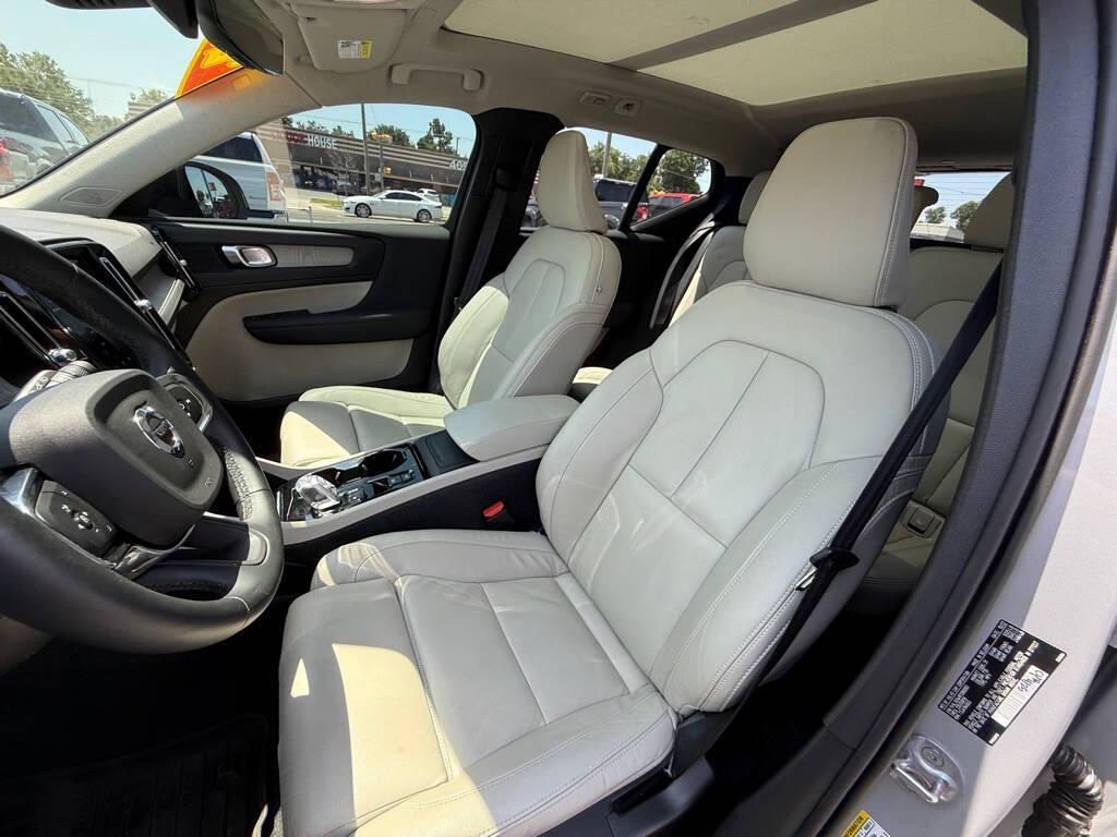 used 2023 Volvo XC40 car, priced at $27,998