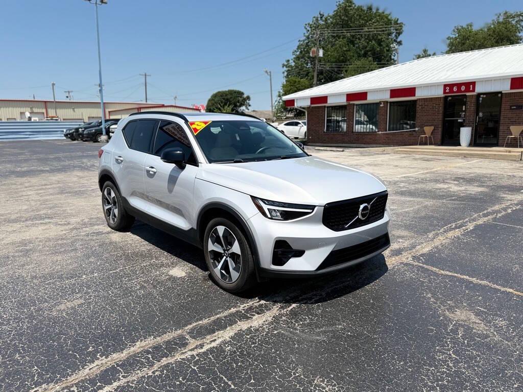 used 2023 Volvo XC40 car, priced at $27,998
