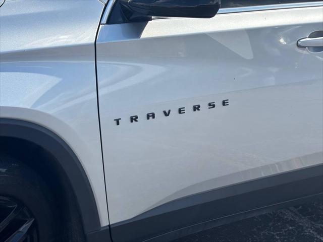used 2020 Chevrolet Traverse car, priced at $13,998