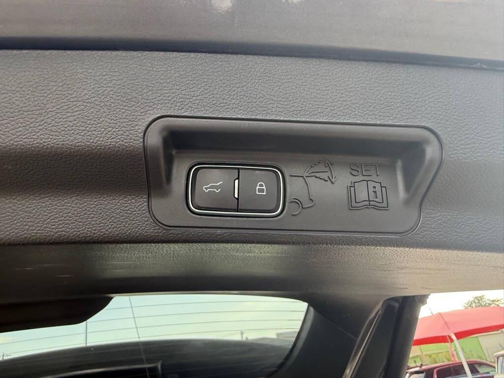 used 2023 Ford Explorer car, priced at $31,988