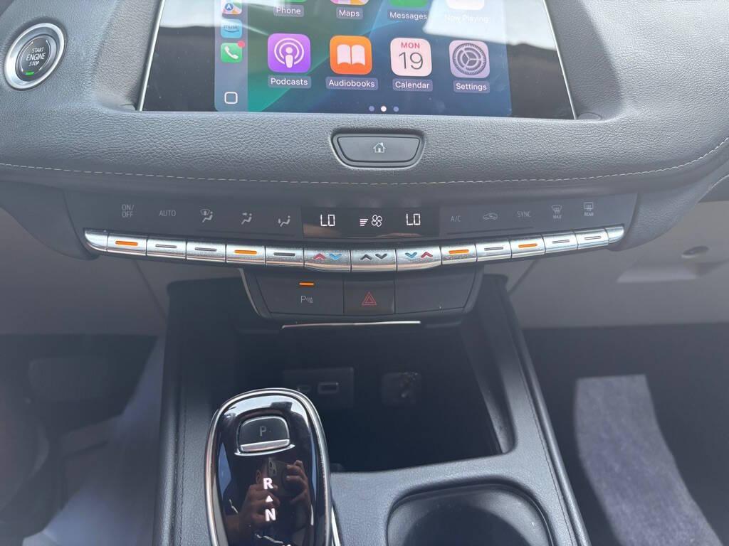 used 2022 Cadillac XT4 car, priced at $19,998