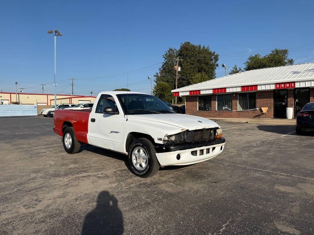 used 2000 Dodge Dakota car, priced at $2,995