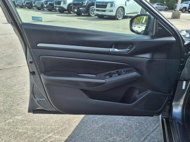 used 2022 Nissan Altima car, priced at $21,423