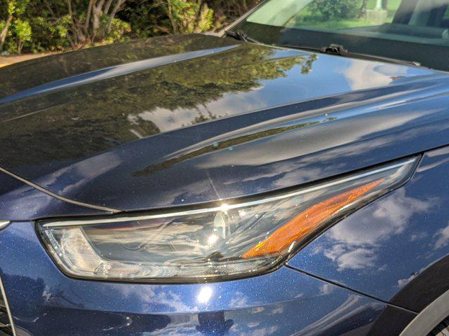 used 2022 Toyota Highlander car, priced at $33,437