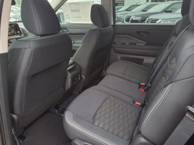 new 2025 Nissan Pathfinder car, priced at $36,221