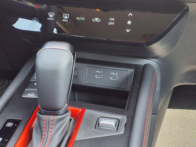new 2025 Nissan Kicks car, priced at $28,960
