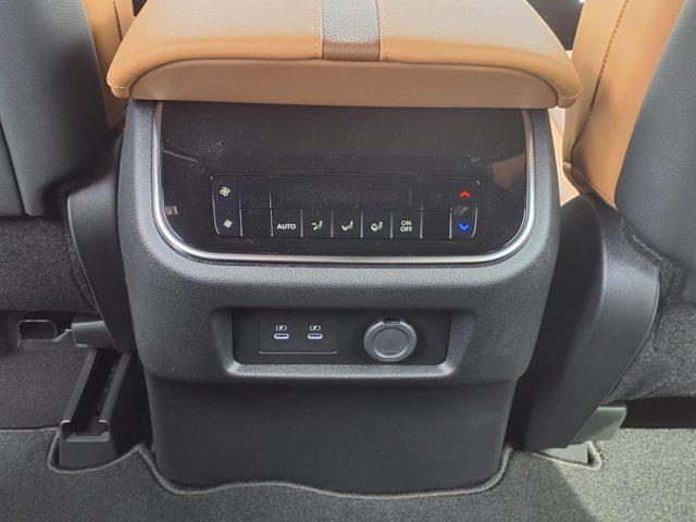 new 2025 Nissan Armada car, priced at $70,105