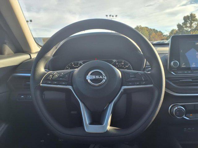 new 2025 Nissan Altima car, priced at $27,551