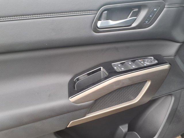 new 2025 Nissan Pathfinder car, priced at $50,517