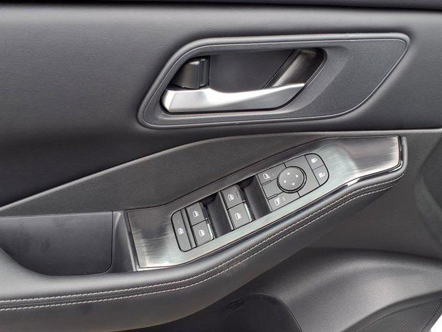new 2025 Nissan Rogue car, priced at $31,562