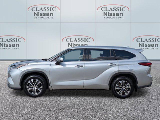 used 2021 Toyota Highlander car, priced at $26,726