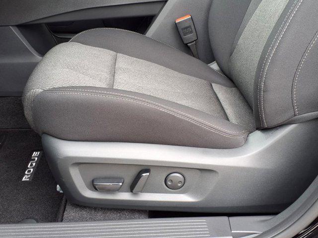 new 2025 Nissan Rogue car, priced at $30,685