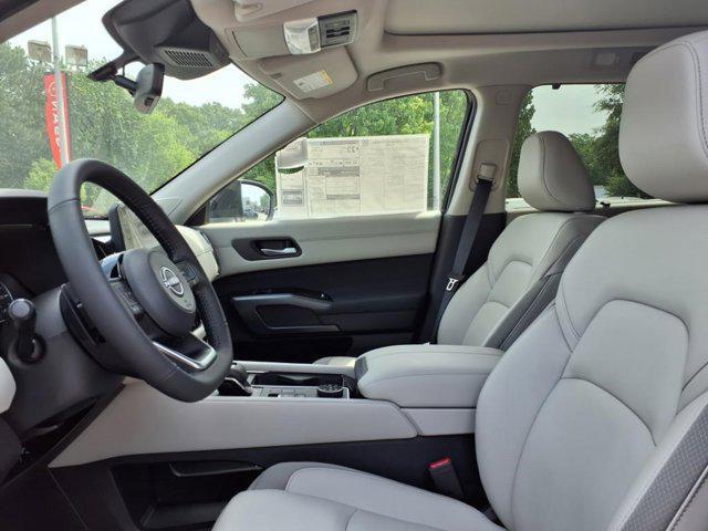 new 2025 Nissan Pathfinder car, priced at $46,555