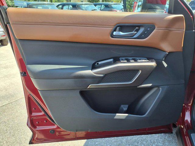 new 2025 Nissan Pathfinder car, priced at $44,746