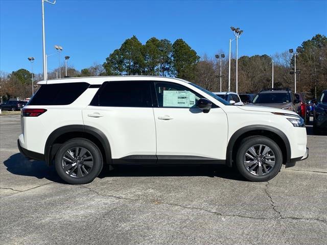 new 2025 Nissan Pathfinder car, priced at $39,010