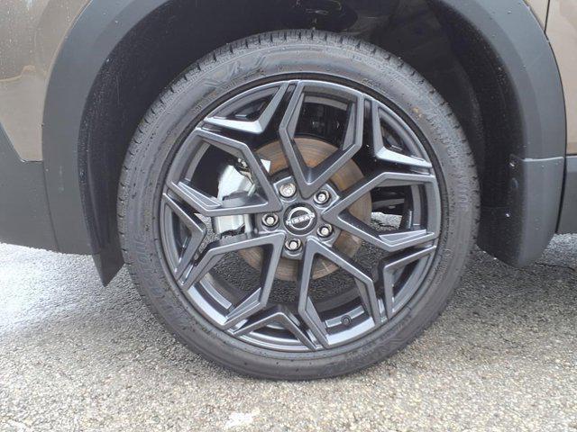 new 2025 Nissan Kicks car, priced at $27,879