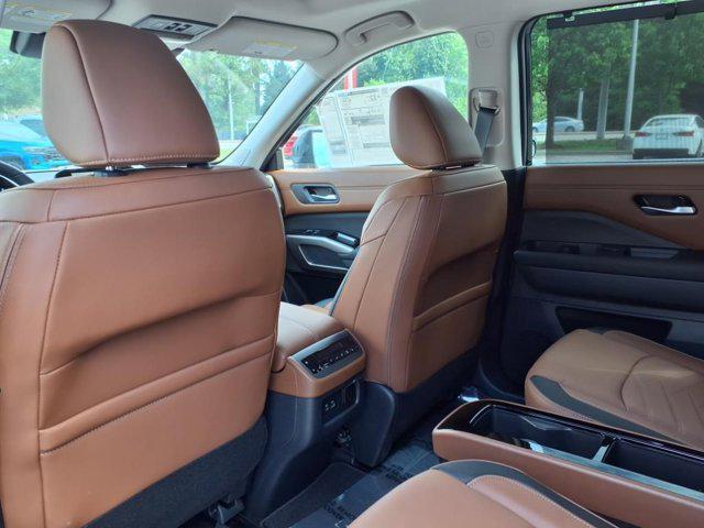 new 2025 Nissan Pathfinder car, priced at $51,035