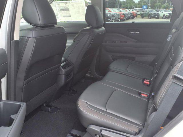 new 2025 Nissan Pathfinder car, priced at $44,049