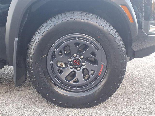 new 2025 Nissan Frontier car