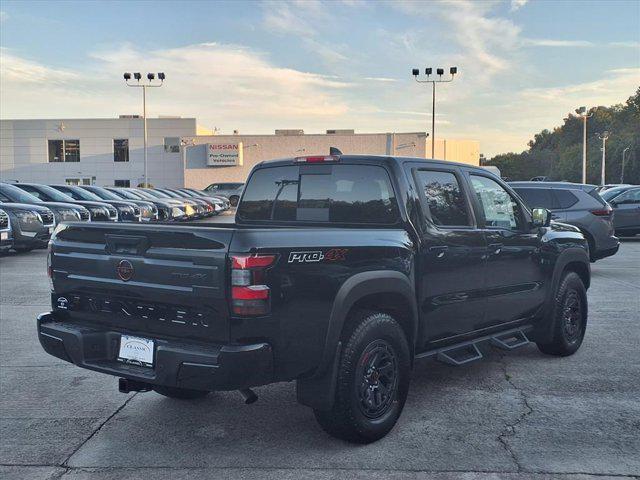 new 2025 Nissan Frontier car