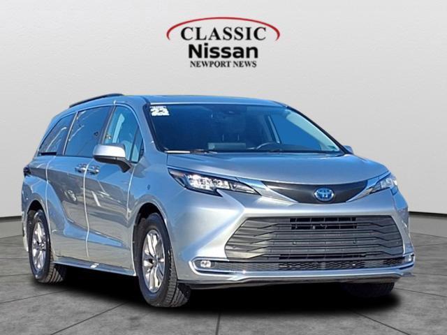 used 2023 Toyota Sienna car, priced at $39,129