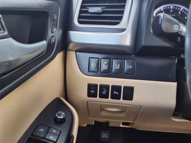used 2015 Toyota Highlander car, priced at $17,483