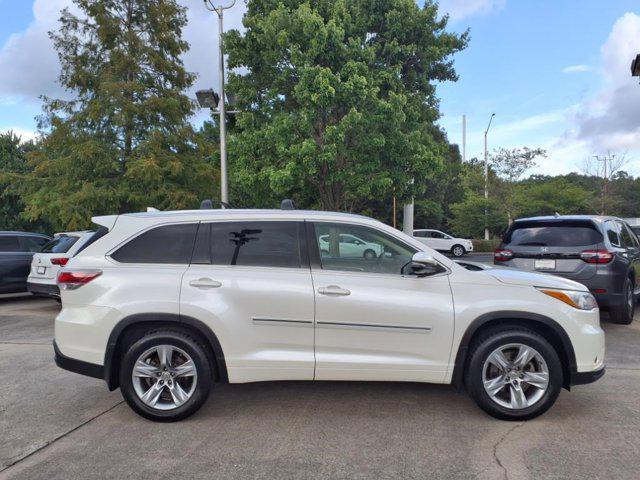 used 2015 Toyota Highlander car, priced at $17,483
