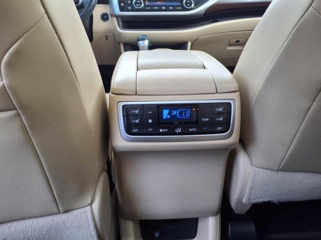 used 2015 Toyota Highlander car, priced at $17,483