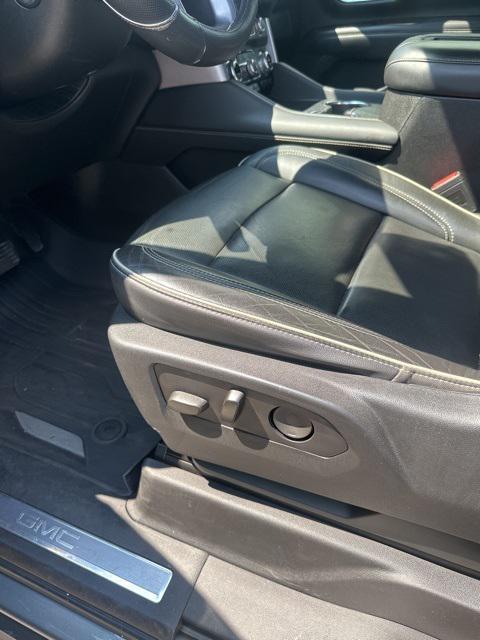 used 2021 GMC Yukon car, priced at $40,000