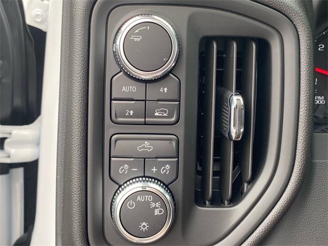 new 2025 GMC Sierra 1500 car, priced at $36,780