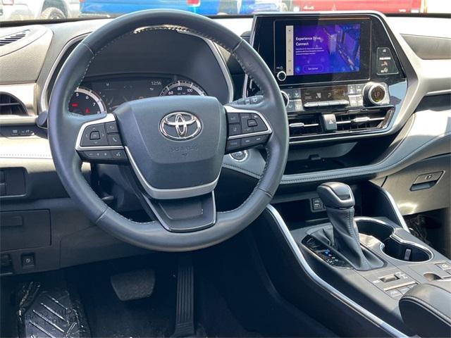 used 2023 Toyota Highlander car, priced at $37,000