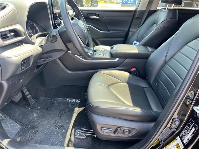 used 2023 Toyota Highlander car, priced at $37,000