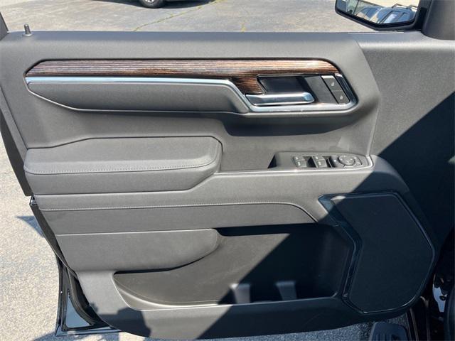 new 2025 GMC Sierra 1500 car, priced at $46,285